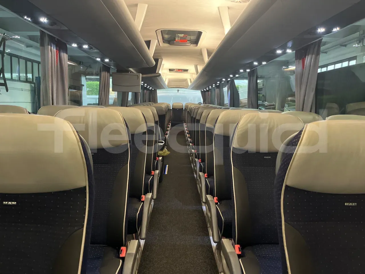 man-lions-coach-internal-fleequid-WMAR07ZZ3HT026039