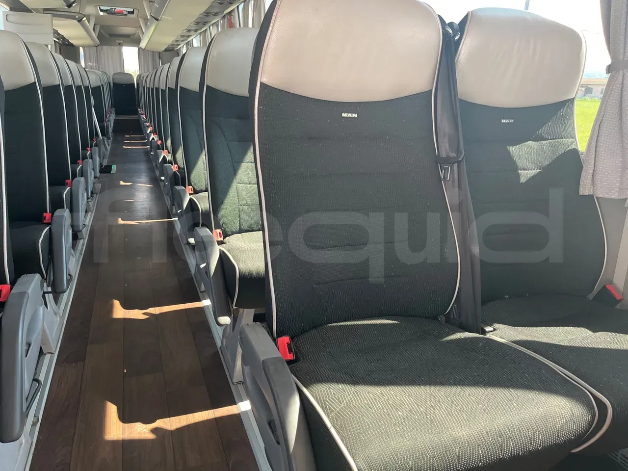 man-lions-coach-internal-fleequid-WMAR10ZZ1JT027703