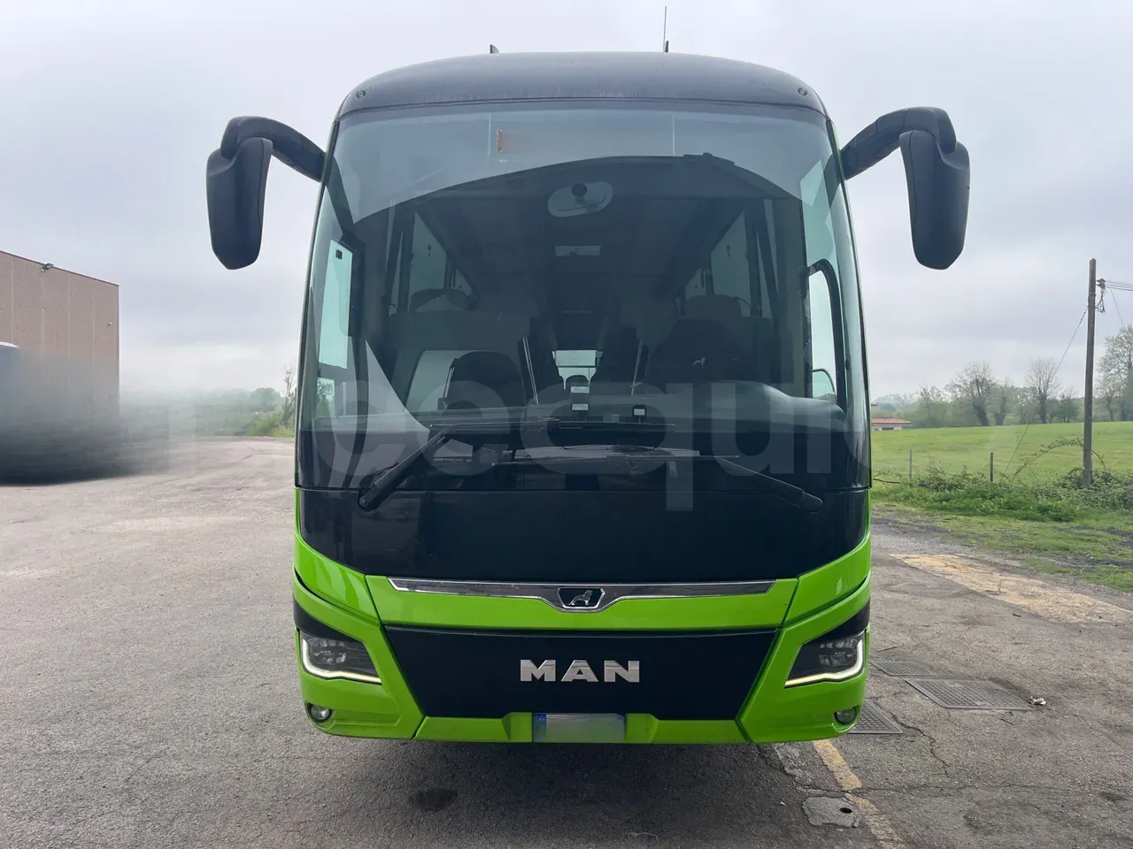 man-lions-coach-front-fleequid-WMAR10ZZ0JT027708