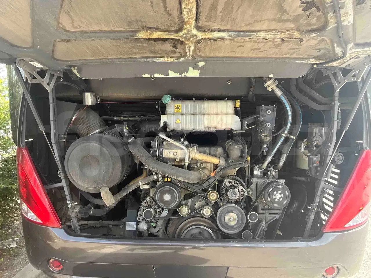 neoplan-tourliner-engine-fleequid-WAGP21ZZ1HT026732