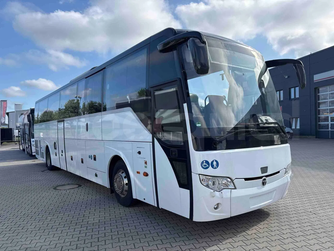Temsa Safari 2023 usado: pullman turístico Euro 6 de 443 CV com 48 lugares à venda na Fleequid