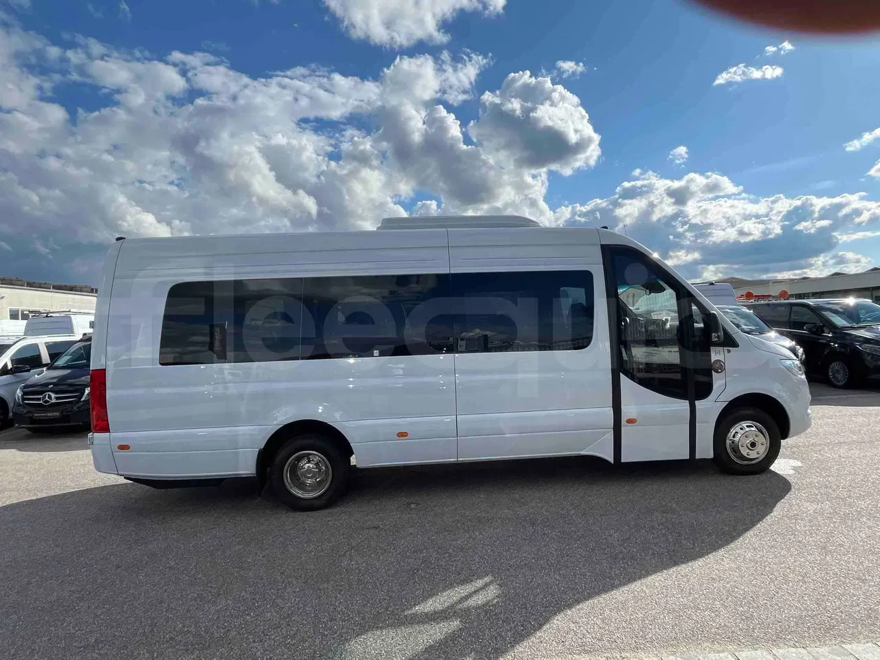 mercedes-benz-sprinter-external-fleequid-W1V5MD3Z5SP764599