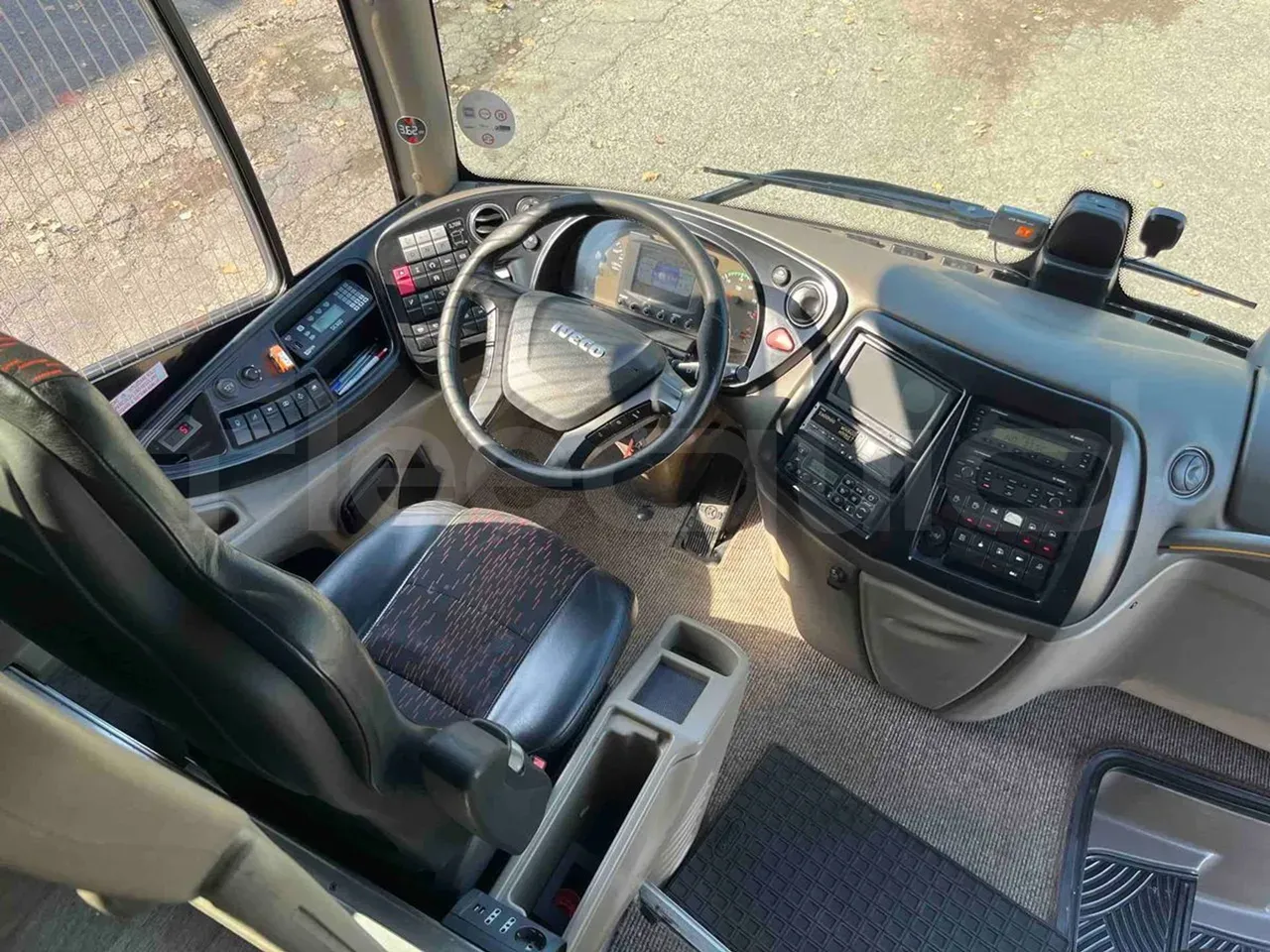 iveco-magelys-steering-wheel-dashboard-fleequid-VNE7257RX00002262