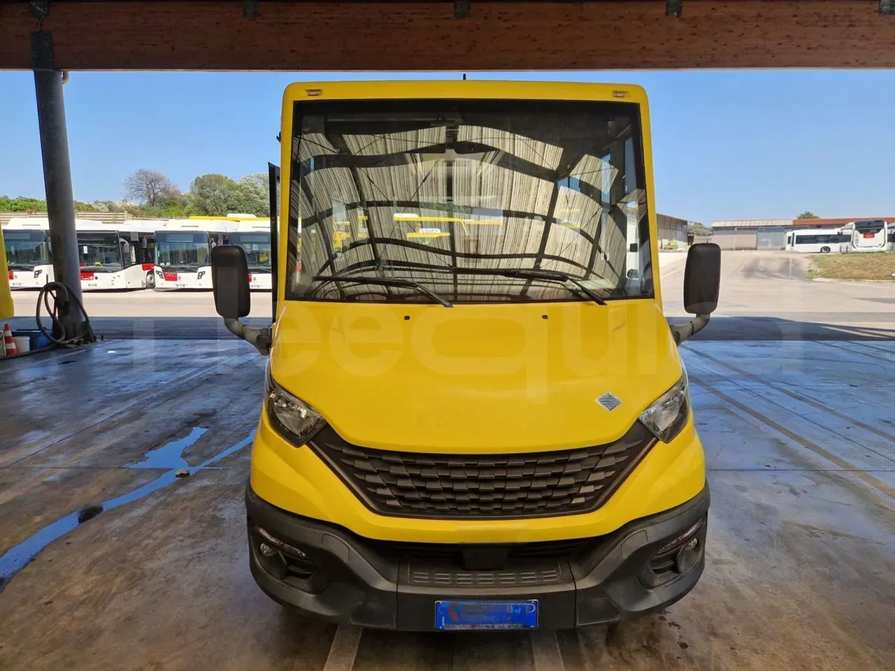 iveco-indcar-wing-front-fleequid-ZCFCN70A005432342