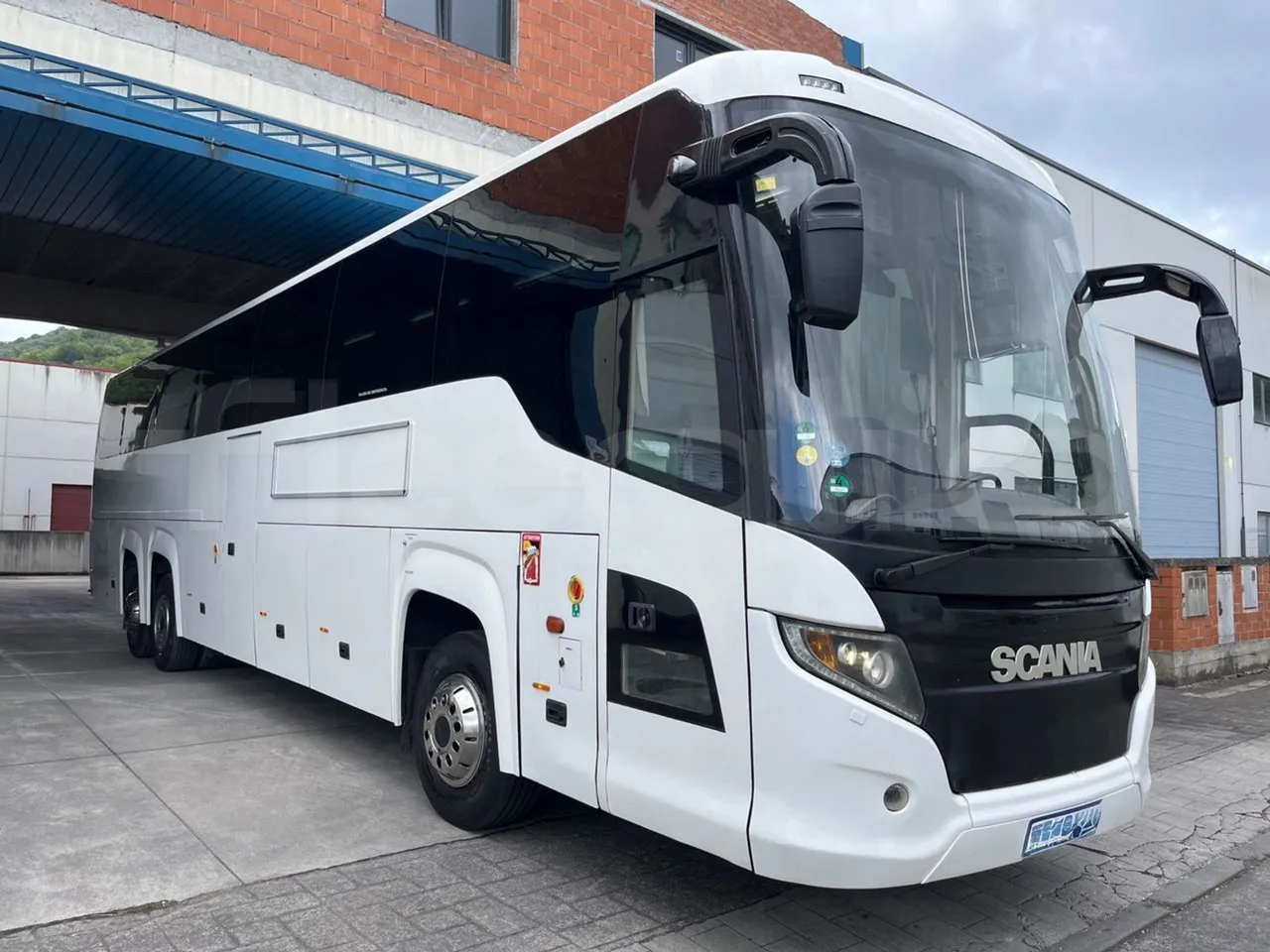 Scania Touring HD 2014 usado: autocarro Euro 6 automático