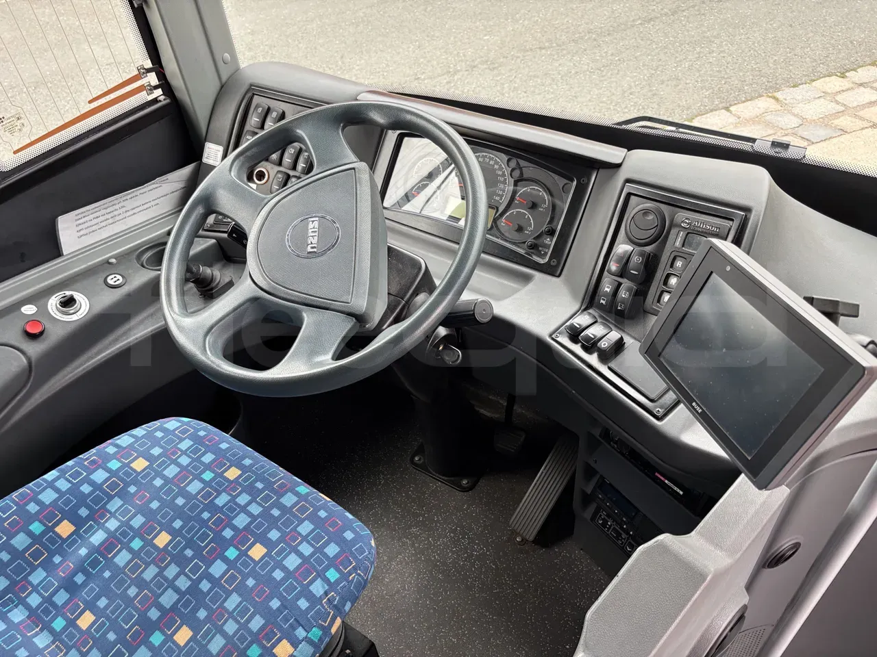 isuzu-novo-steering-wheel-dashboard-fleequid-NNAM0BULAGB000095
