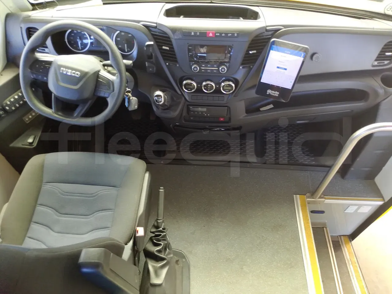 iveco-indcar-wing-steering-wheel-dashboard-fleequid-ZCFCN70A005432342