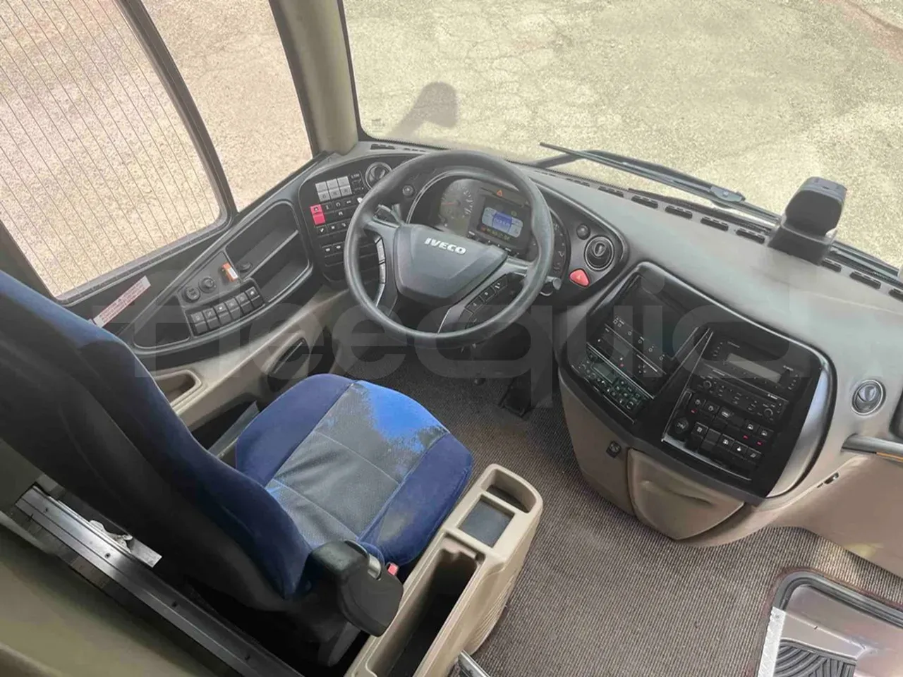 iveco-magelys-steering-wheel-dashboard-fleequid-VNE7256RX00002134