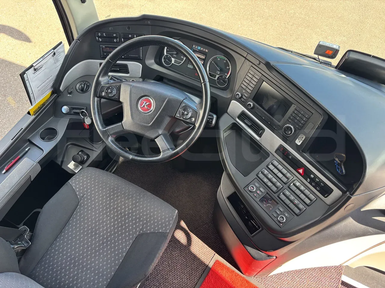 setra-s516-steering-wheel-dashboard-fleequid-03589