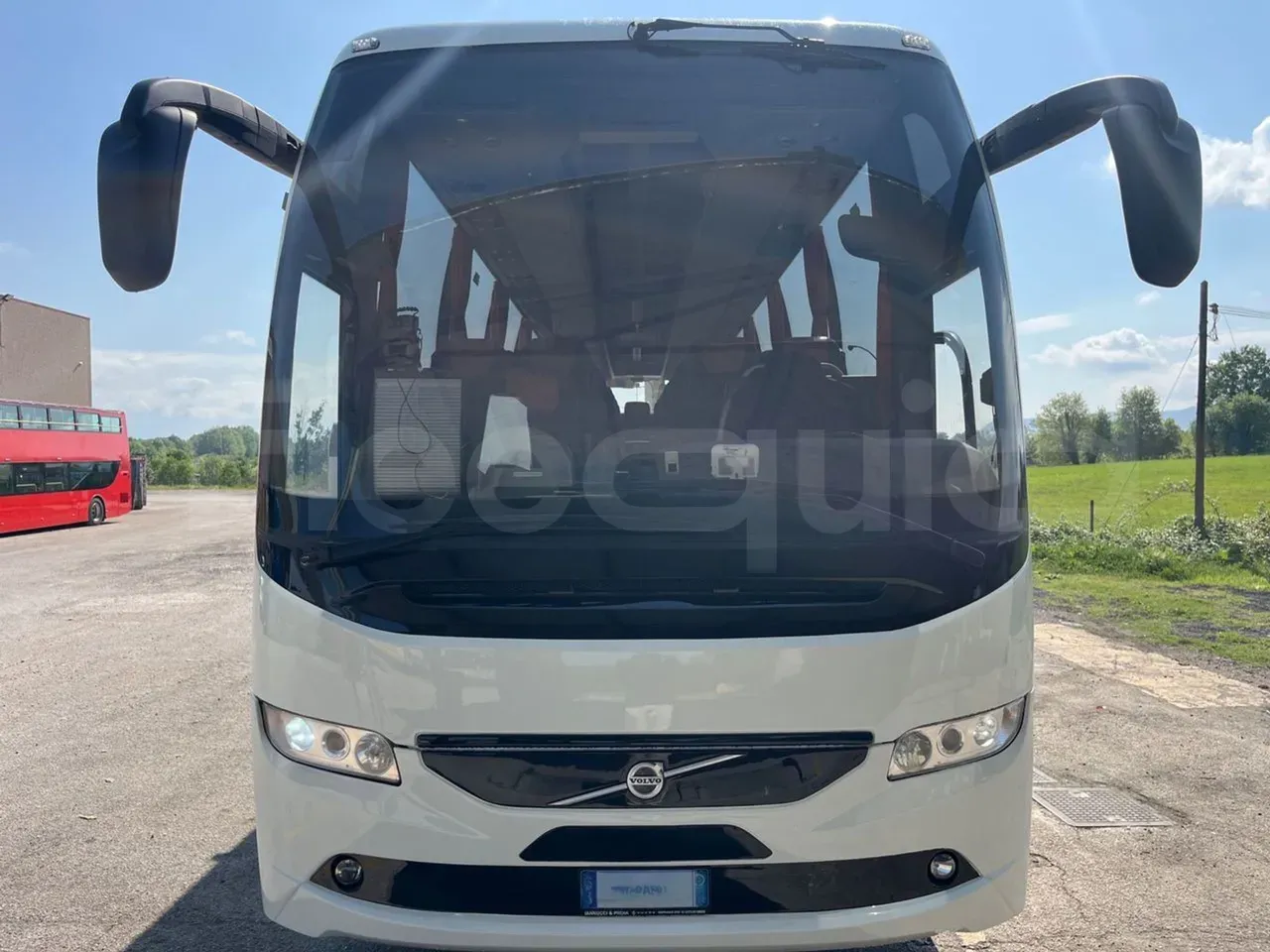 volvo-9700-front-fleequid-YV3T2U823H1183518