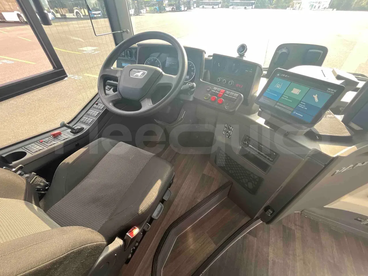 man-lions-intercity-steering-wheel-dashboard-fleequid-WMA32CZZ2PT040568
