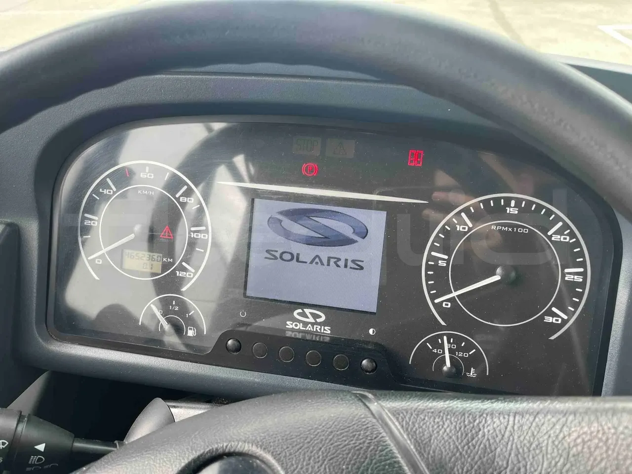 solaris-urbino-steering-wheel-dashboard-fleequid-SUU242103HB018141
