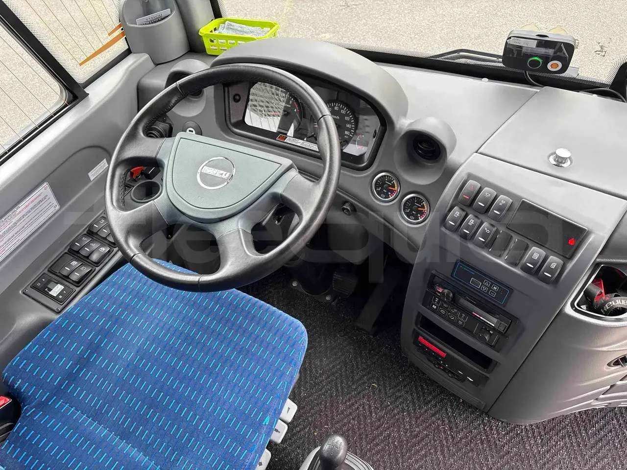 isuzu-novo-steering-wheel-dashboard-fleequid-NNAM0AELN02000111
