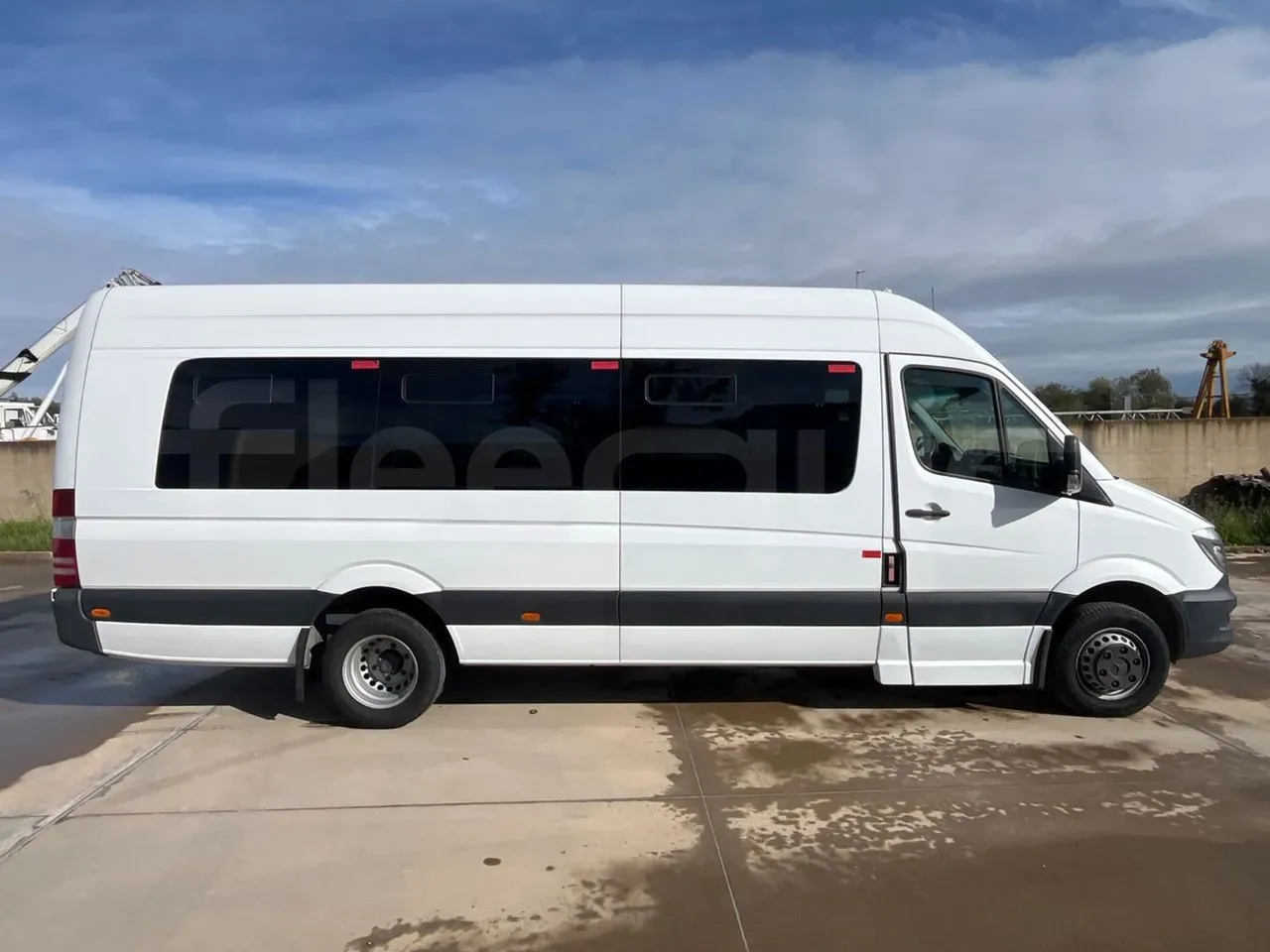mercedes-benz-sprinter-external-fleequid-WDB9066571P613974