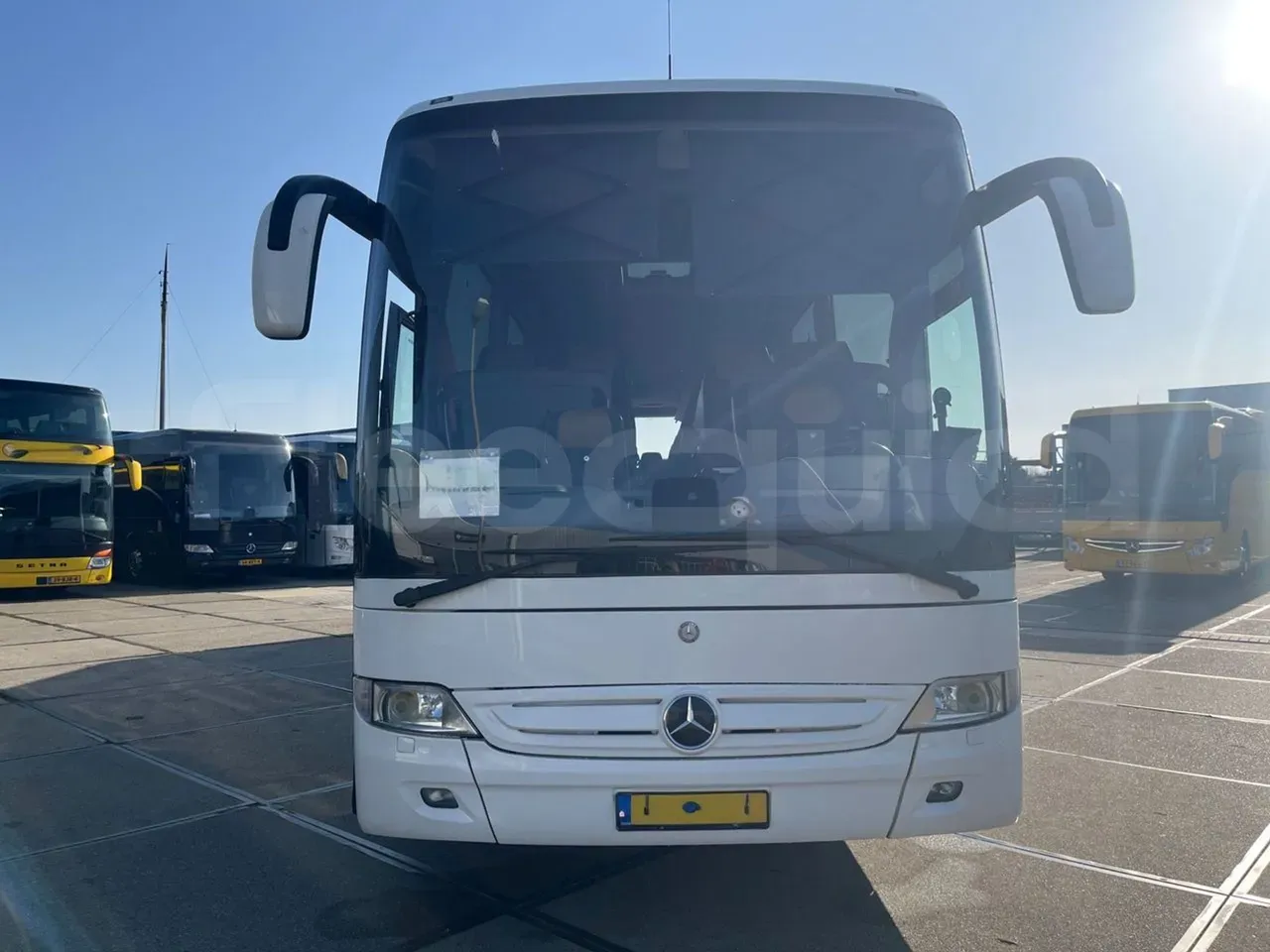 mercedes-benz-tourismo-front-fleequid-WEB63243113269388
