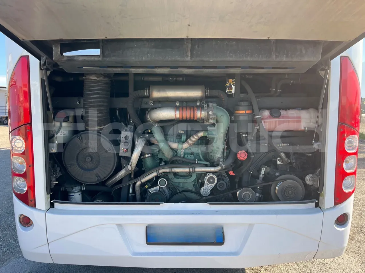 volvo-9700-engine-fleequid-YV3T2U823H1186581