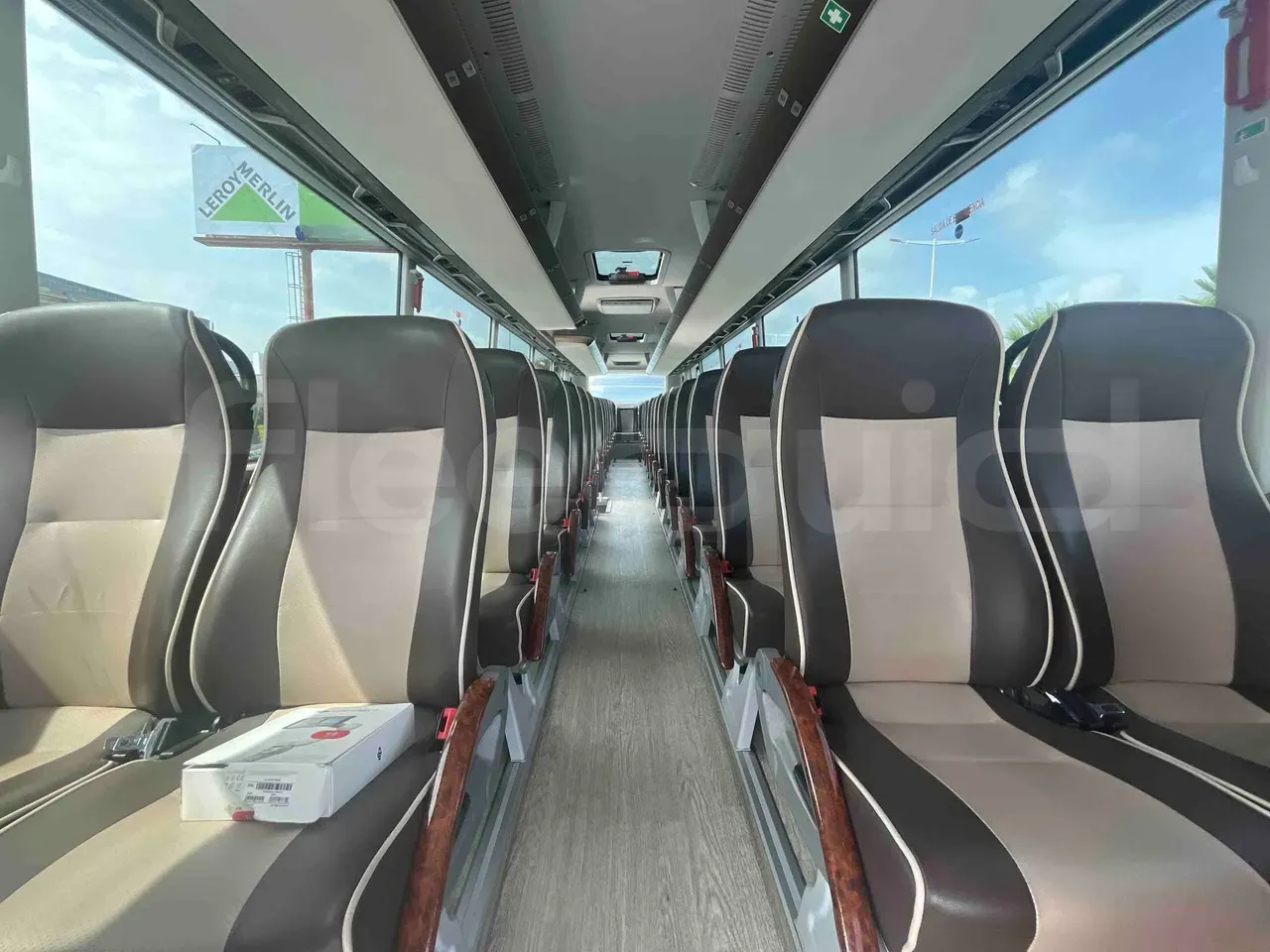 neoplan-tourliner-internal-fleequid-WAGP21ZZ1HT026732