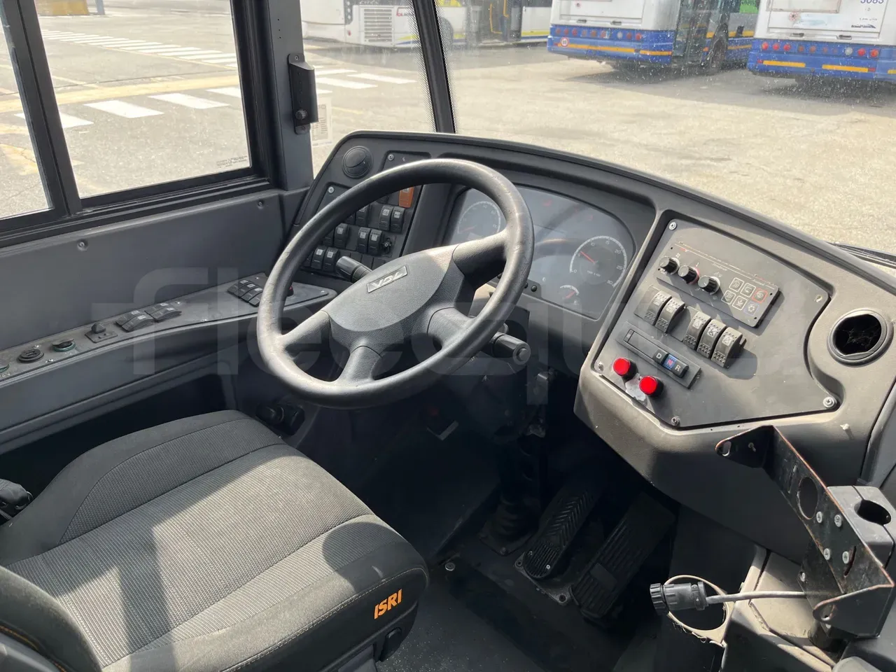 vdl-citea-steering-wheel-dashboard-fleequid-XNL405E100B006087