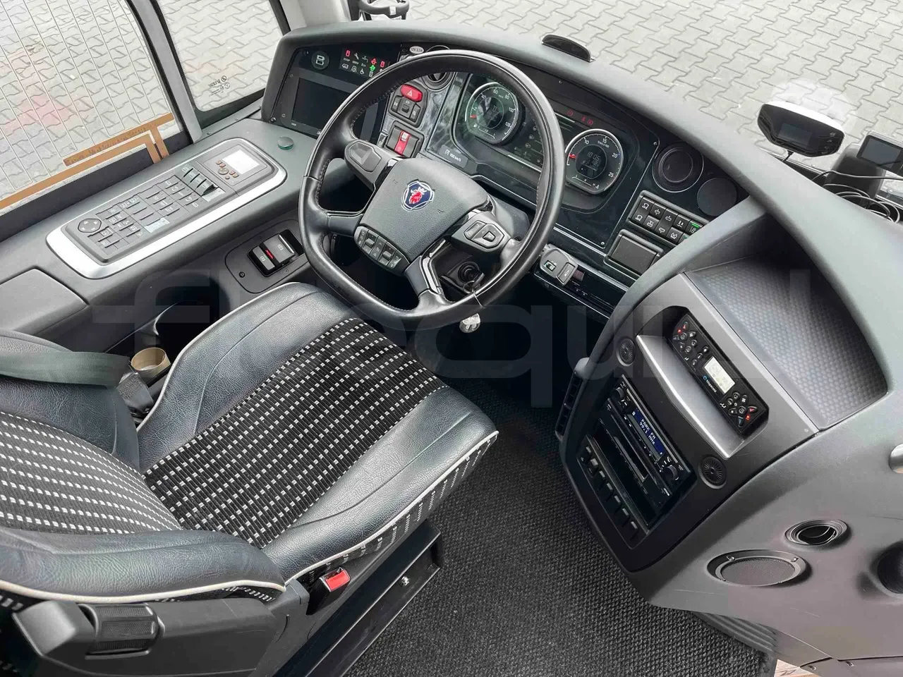 irizar-i6-steering-wheel-dashboard-fleequid-YS2K4X20001924059