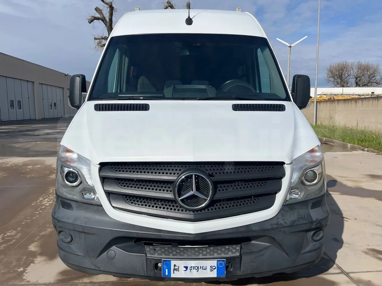 mercedes-benz-sprinter-front-fleequid-WDB9066571P613974