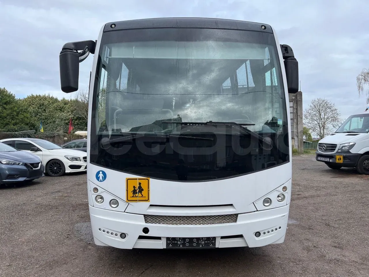 isuzu-turquoise-front-fleequid-NNAM0L8LE02000010