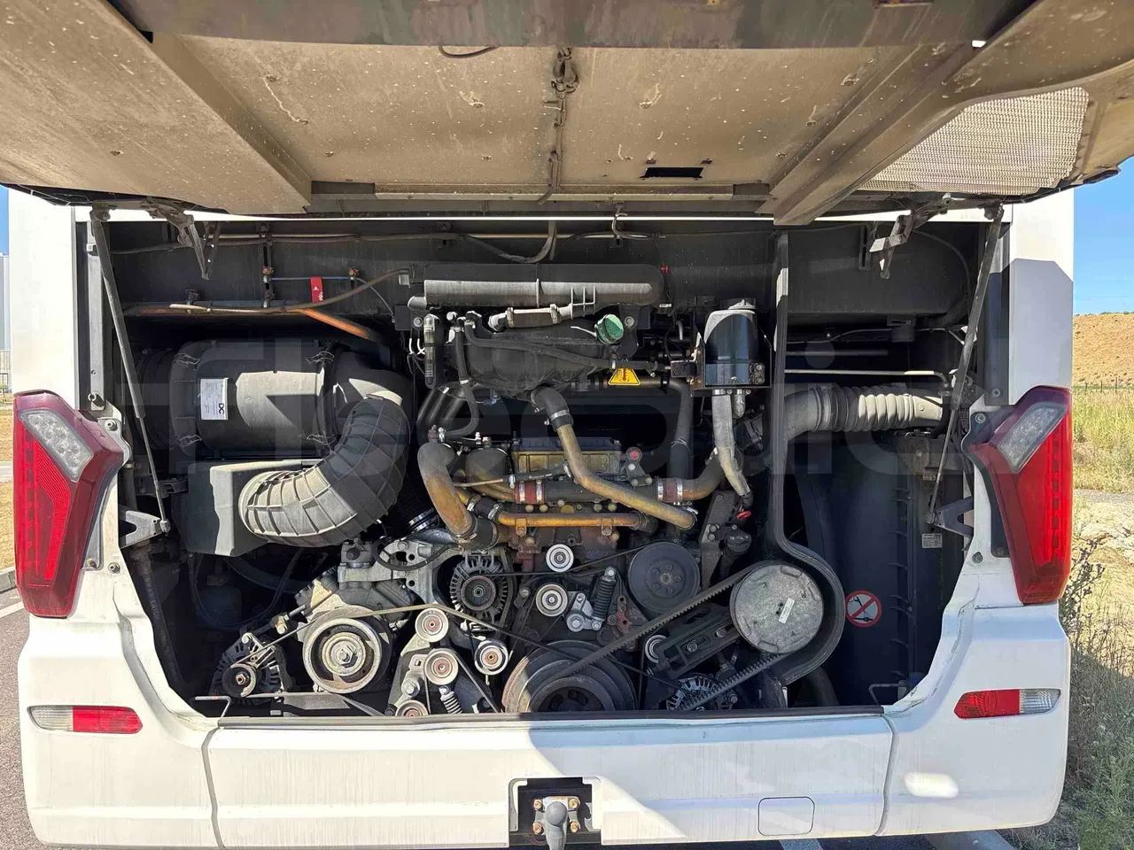 setra-s515-engine-fleequid-WKK41021013126420