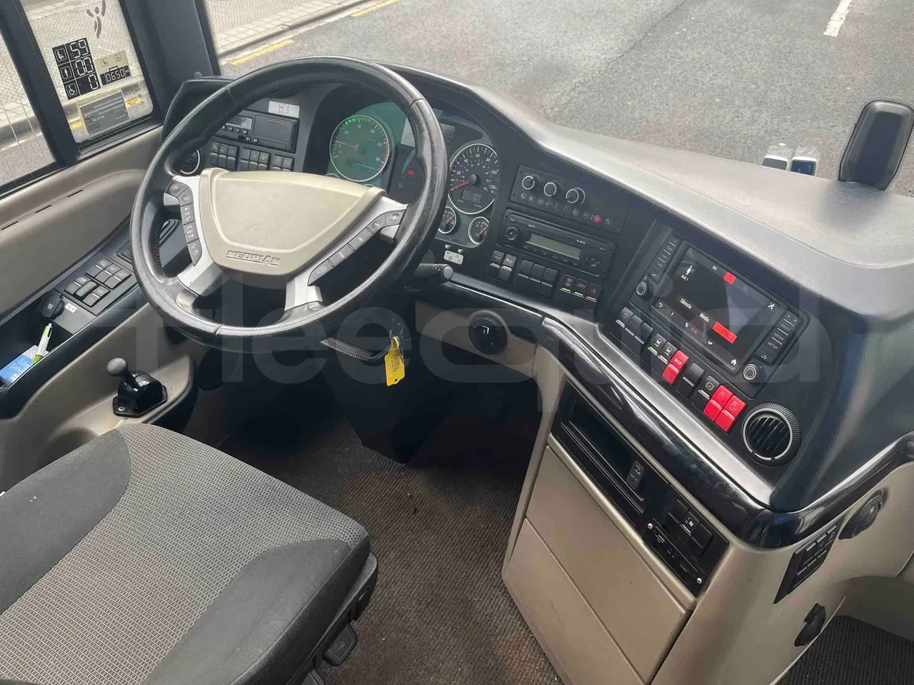 man-tourliner-c-steering-wheel-dashboard-fleequid-WAGP10ZZ3JT027948