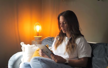 Patient Using HealthNet App