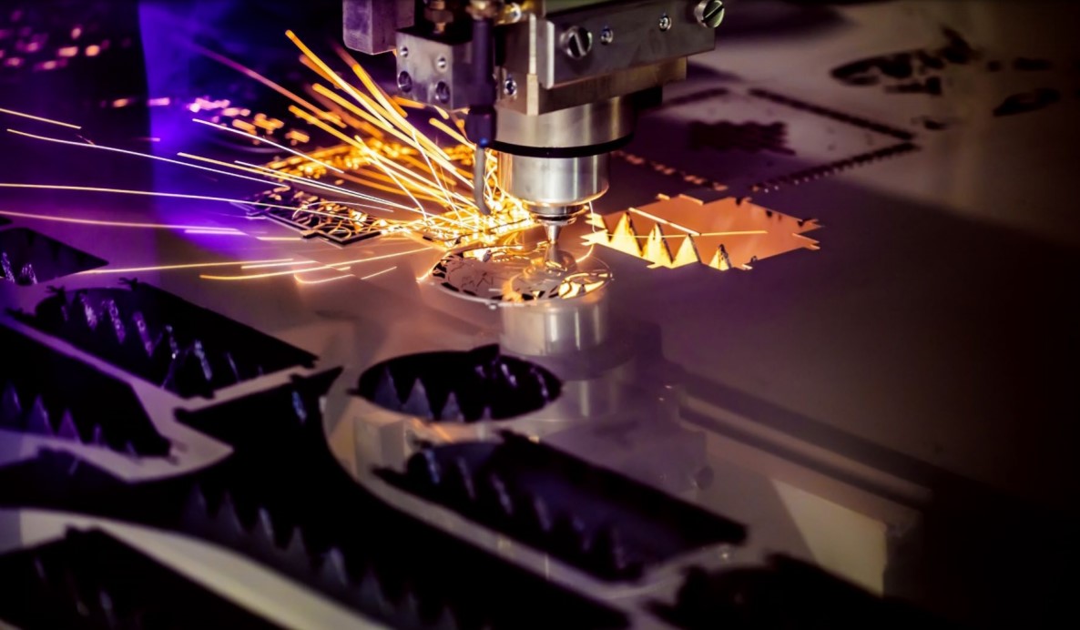 Download White Paper: Legacy Software Modernization in the Manufacturing Industry
