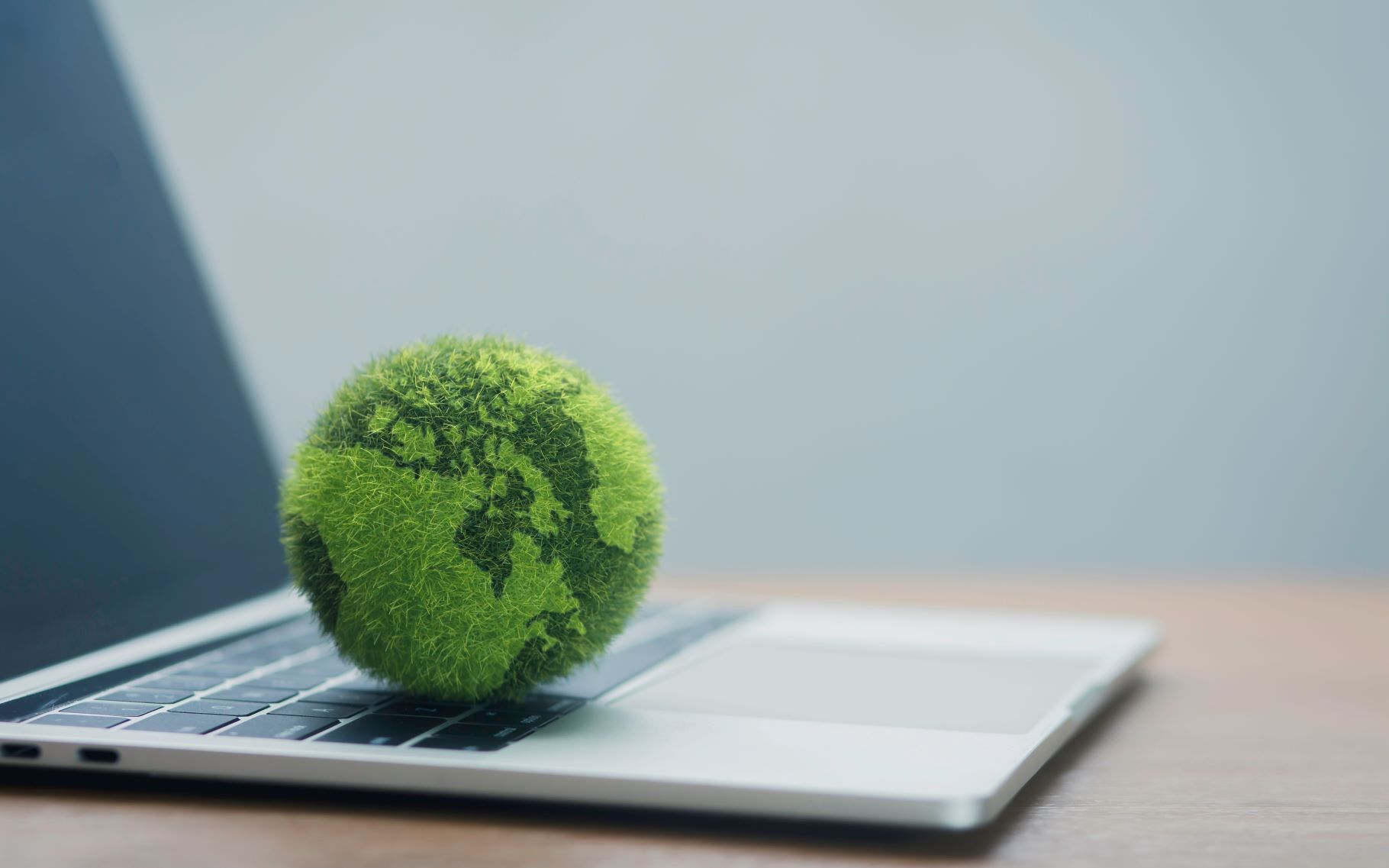 Expert Advice from Eric Jochum and Ovidiu Negus: Modernisation Strategies through Greener App Modernisation