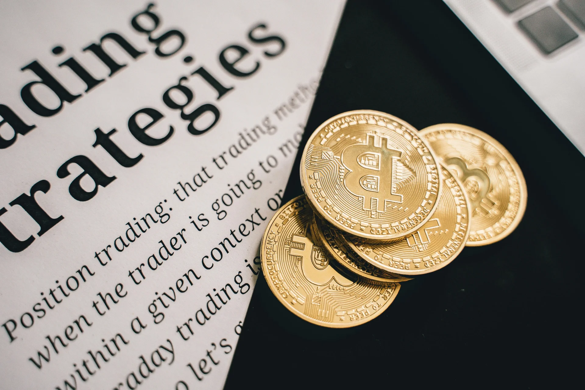 Gold Trading Strategy: 4 Methods Professional Traders Use on XAU/USD