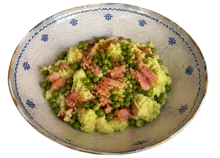 Creamy pea-cauliflower sauce with bacon