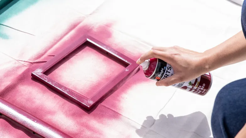 DIY Picture-Perfect Photo Frames With White Knight Squirts
