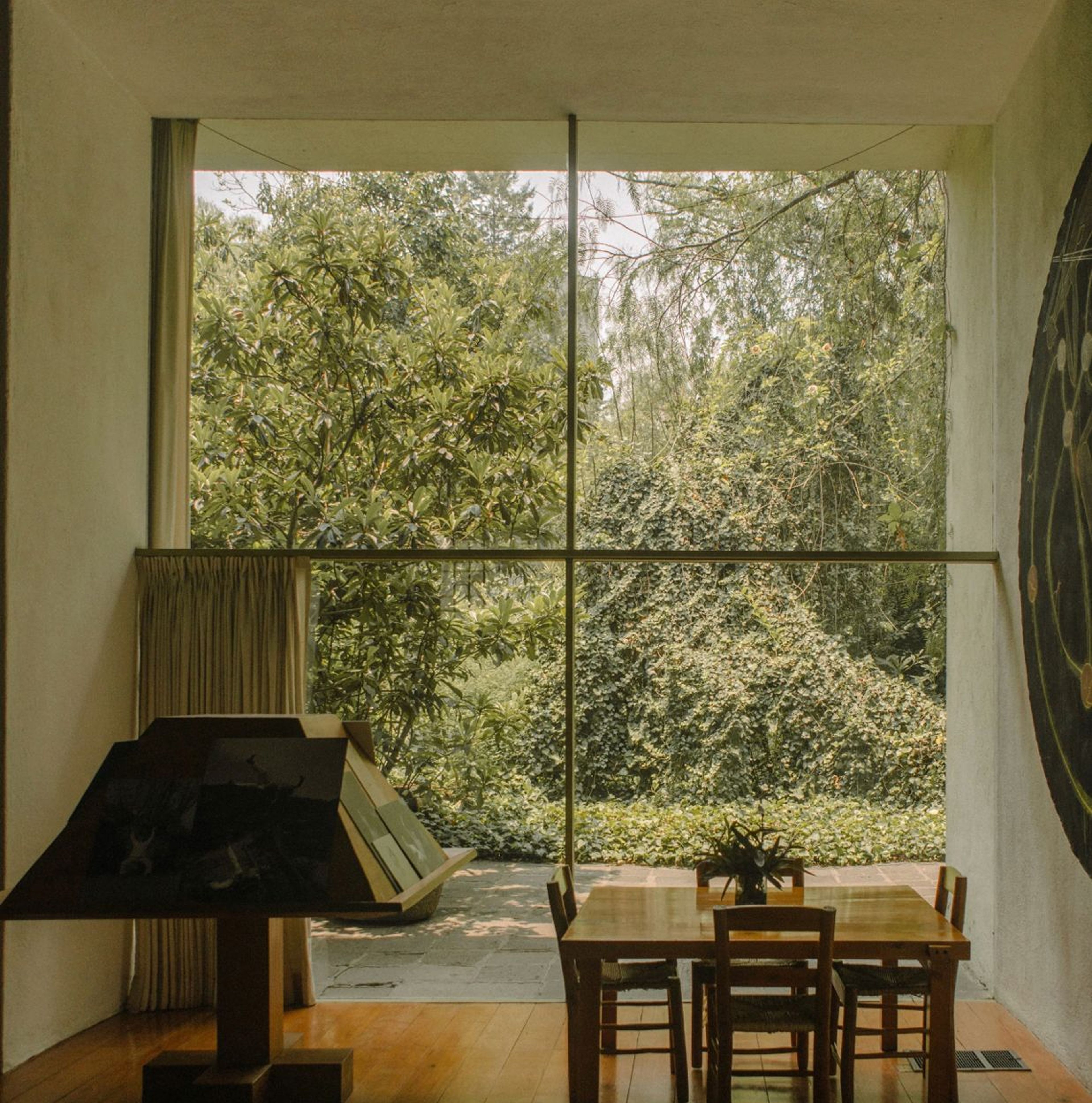 Perroquet Hotels Medium Double Bed