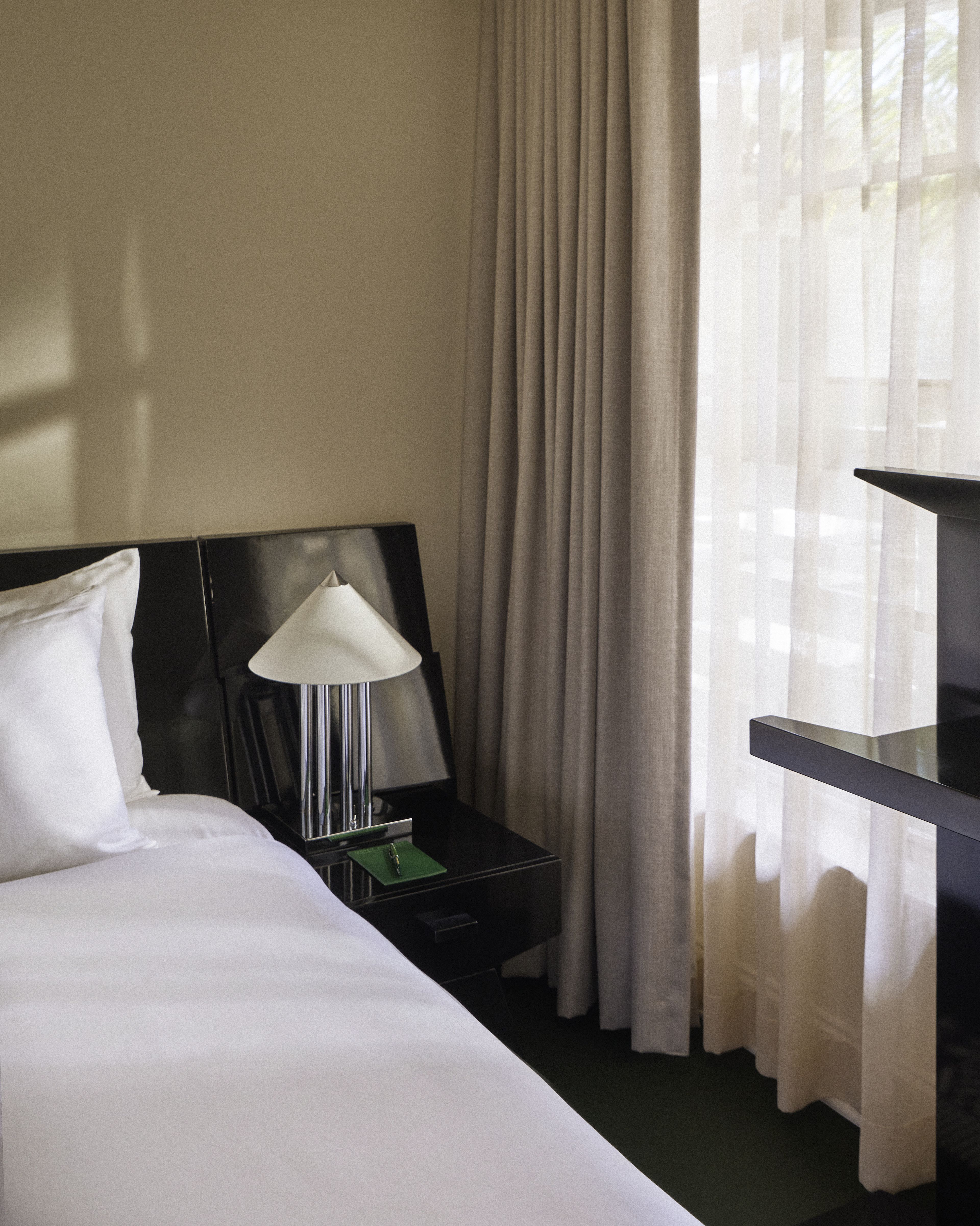 Perroquet Hotels