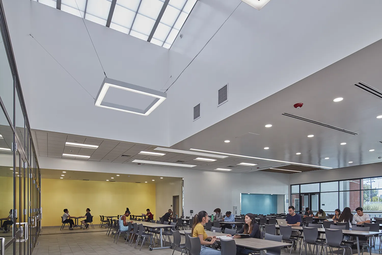 QuadSpan™ Polycarbonate Skylight - custom single slope in education facility