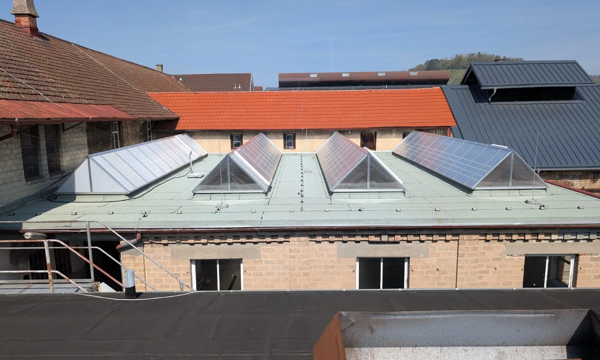 Kingspan Essmann Sattellichtbandsysteme SLB basic Motorworld Metzingen