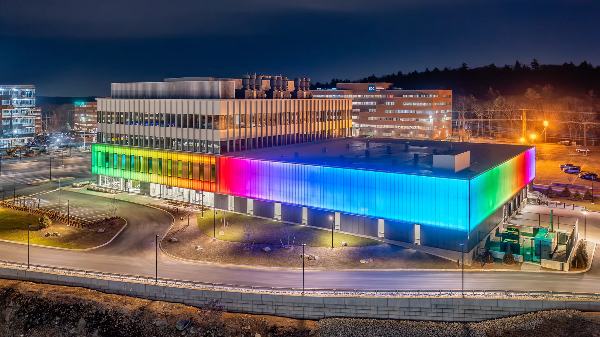 PentaClad™ polycarbonate cladding system and UniQuad translucent wall systemused on a lab and office facility