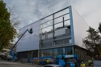 Installation of polycarbonate panels
