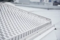 Kingspan Essmann Hagel-, Durchsturz- und Sonnenschutzsystem HDS LK für Lichtkuppeln im Detail