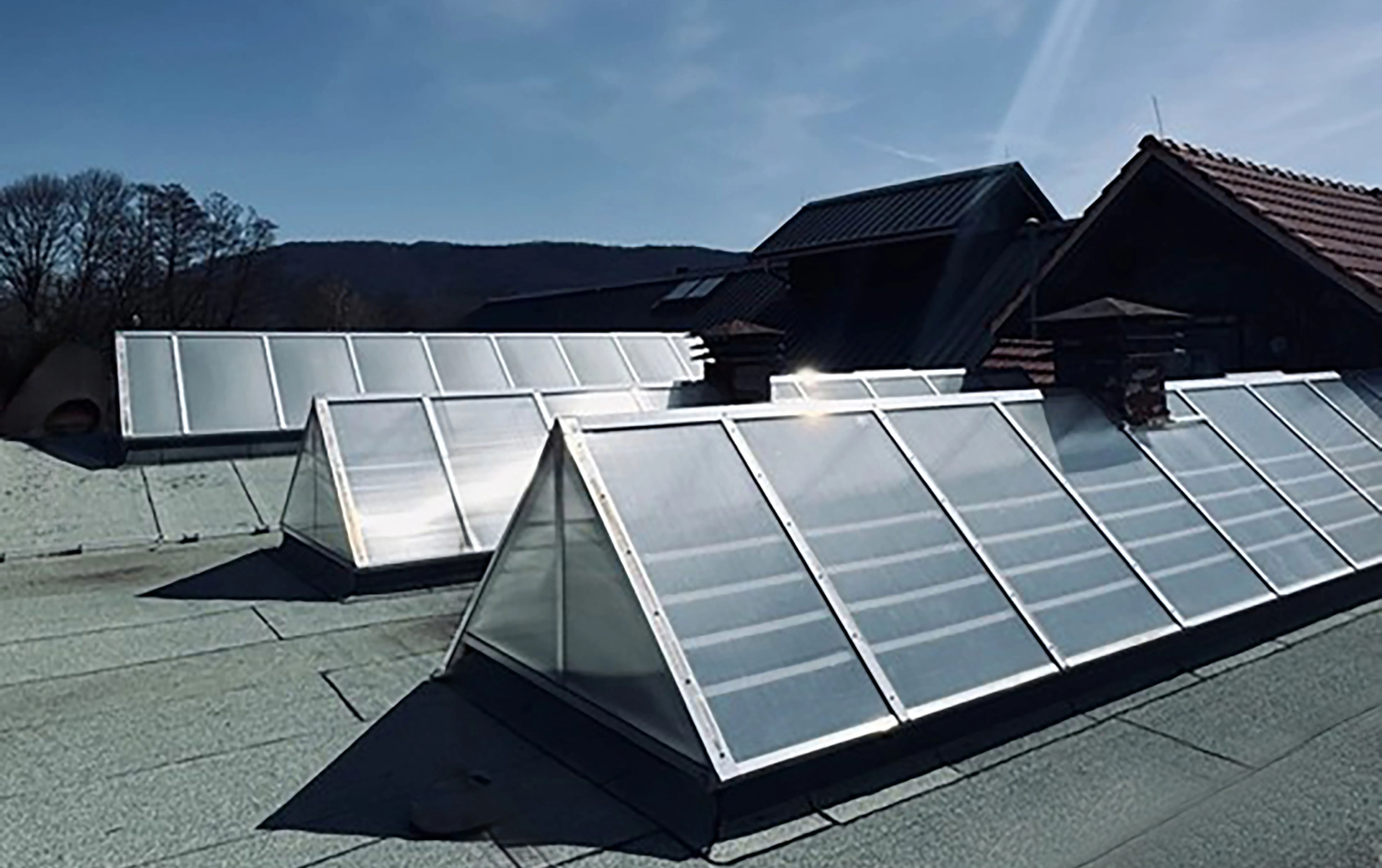 Kingspan Essmann Sattellichtbandsysteme SLB basic ID 1200 plus Motorworld Metzingen