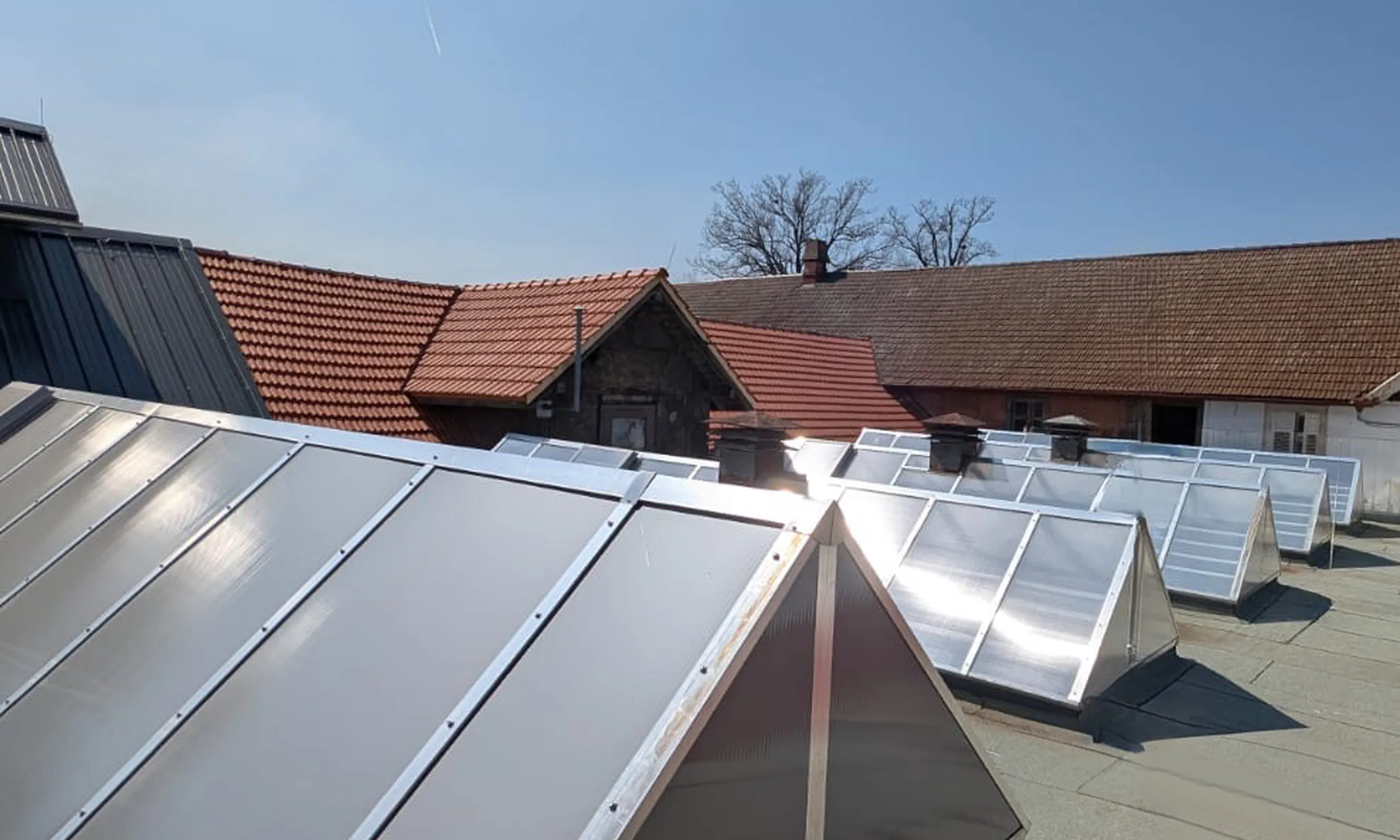 Kingspan Essmann Sattellichtbandsysteme SLB basic ID 1200 plus Motorworld Metzingen