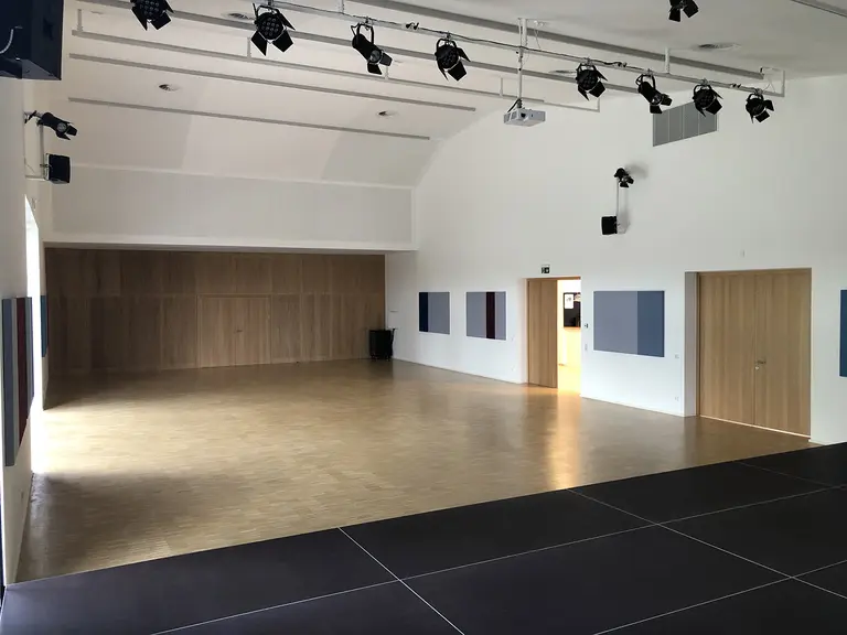 Pfarr- und Gemeindezentrum Weyregg Saal