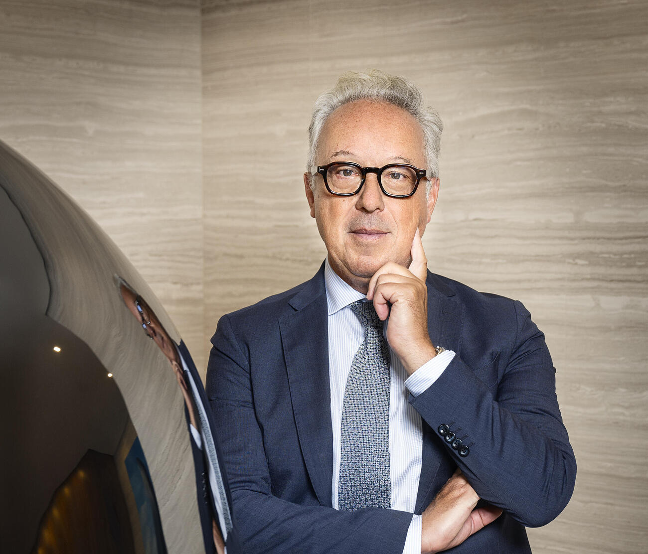 Lionel Aeschlimann – “Beyond the banker”