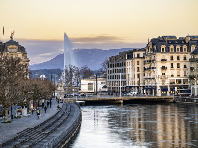 Genf, Blick auf den Genfersee und den Jet d'Eau