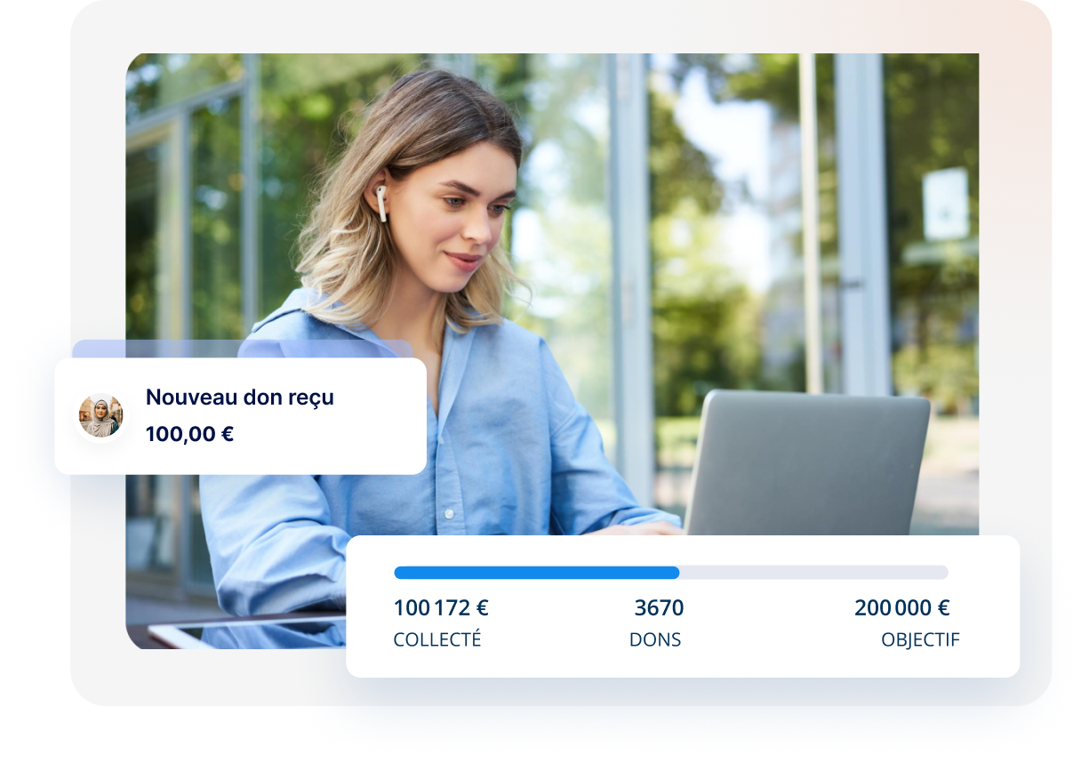 Indicateur d’objectif d’une campagne de crowdfunding avec une photo d’une femme utilisant un ordinateur portable et une notification de don.
