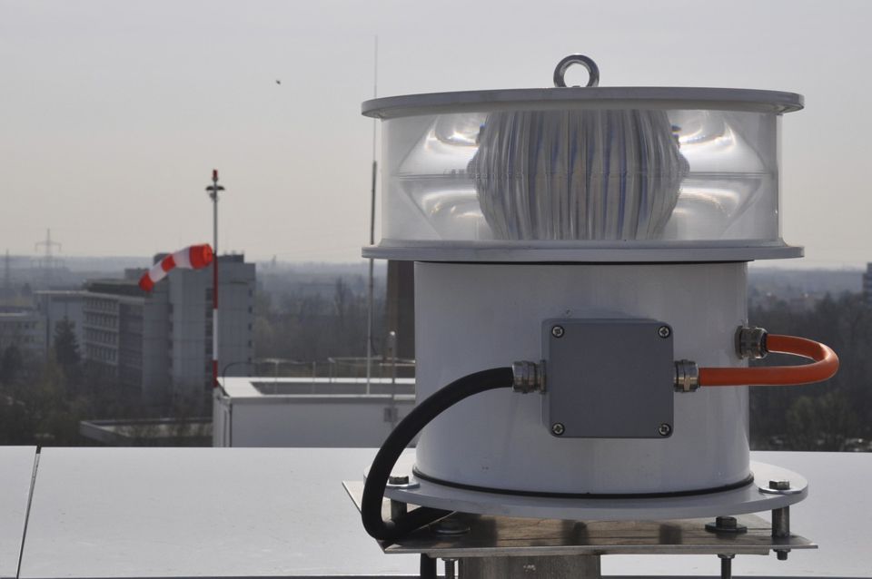 DWT-OBS-LED-AOL-303-2006-C Hindernisfeuer