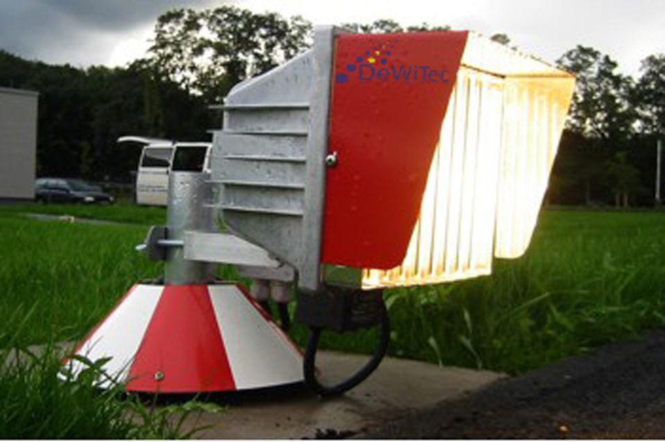 DWT-HS Halogen Heliport Strahler