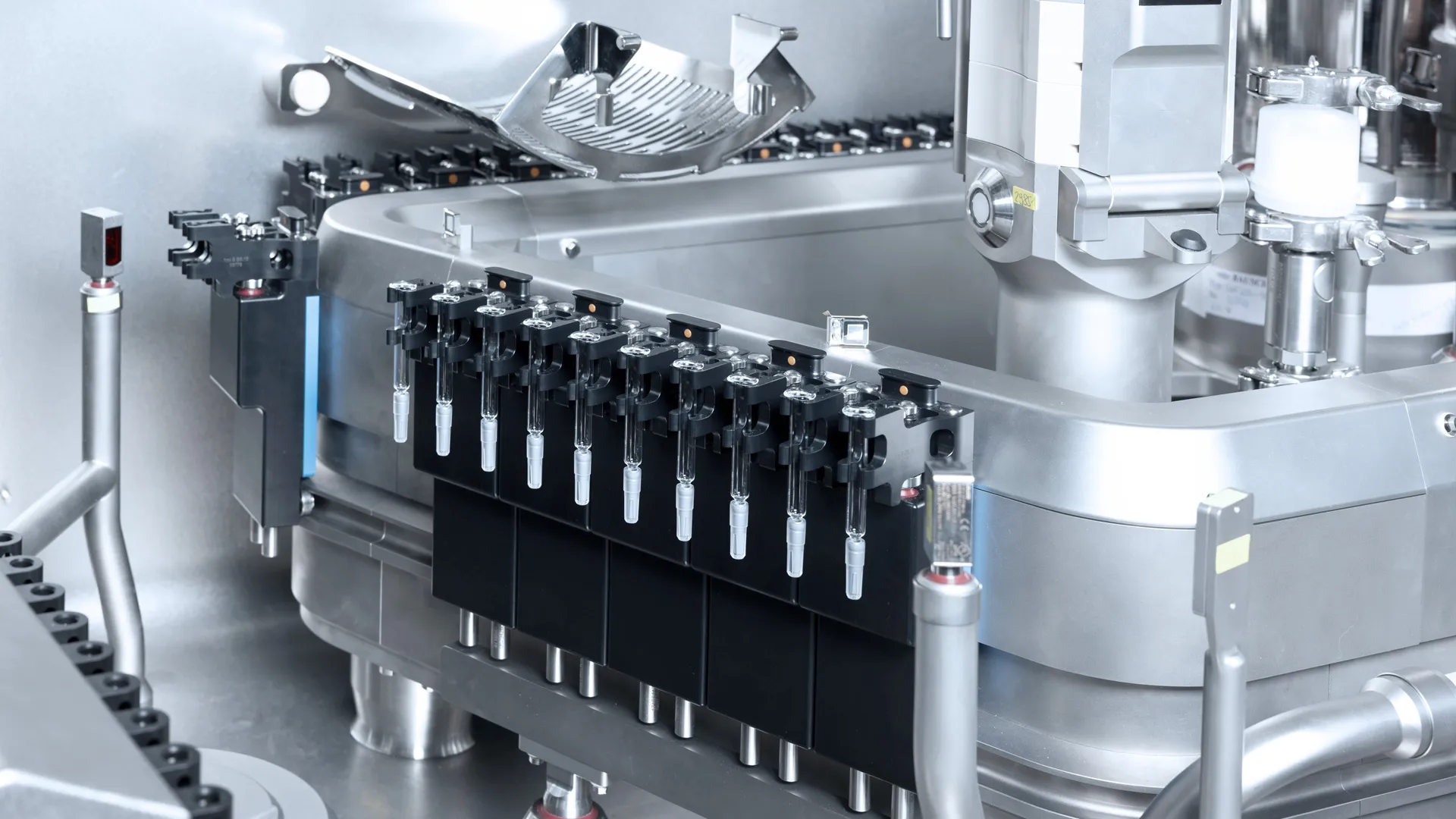 Safe processing of ready-to-use syringes