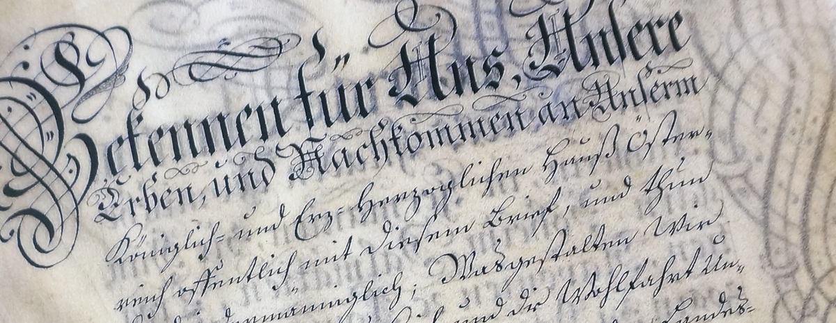 alter Schriftzug auf dünnem edlem weißem Papier